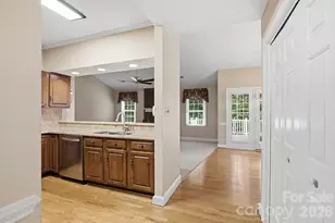 9232 Hemingford Ct, Charlotte, NC 28277 - Photo 7