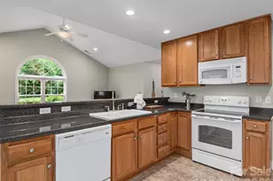 64 Springside Rd, Asheville, NC 28803 - Photo 9