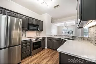 1410 4th St Dr NW, Hickory, NC 28601 - Photo 11