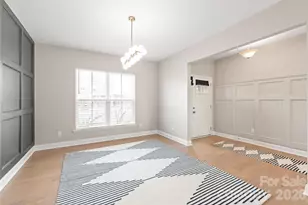 12205 Hollinhope Dr, Charlotte, NC 28278 - Photo 15