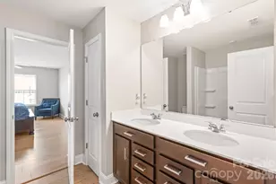 12205 Hollinhope Dr, Charlotte, NC 28278 - Photo 39