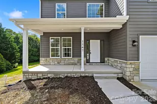 1147 10th St Ln NW, Hickory, NC 28601 - Photo 3