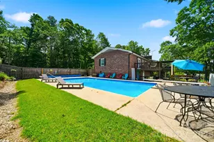 138 Whispering Pines Dr, Hudson, NC 28638 - Photo 23