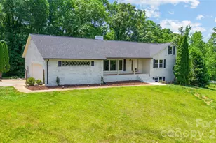 2004 Fountain Ln, Stanley, NC 28164 - Photo 1