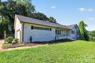 2004 Fountain Ln, Stanley, NC 28164 - Photo 5