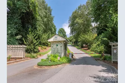 1305 Abbey Circle, Asheville, NC 28805 - Photo 21