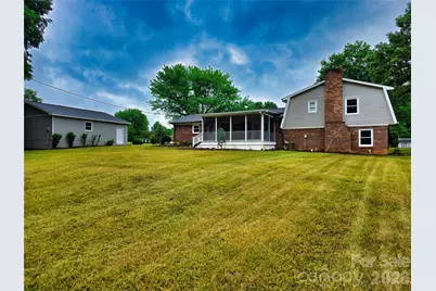 158 W Meadowview Drive, Statesville, NC 28625 - Photo 3