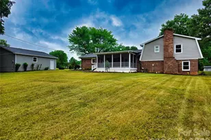 158 W Meadowview Dr, Statesville, NC 28625 - Photo 3