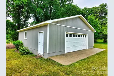 158 W Meadowview Drive, Statesville, NC 28625 - Photo 5