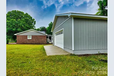 158 W Meadowview Drive, Statesville, NC 28625 - Photo 5