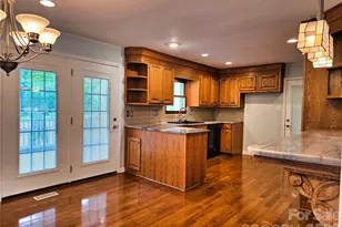 158 W Meadowview Dr, Statesville, NC 28625 - Photo 11
