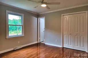 158 W Meadowview Dr, Statesville, NC 28625 - Photo 21