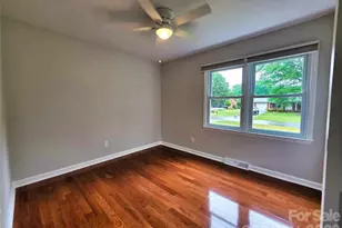 158 W Meadowview Dr, Statesville, NC 28625 - Photo 19