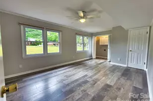 158 W Meadowview Dr, Statesville, NC 28625 - Photo 25