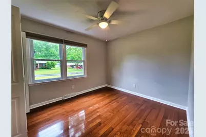 158 W Meadowview Drive, Statesville, NC 28625 - Photo 19