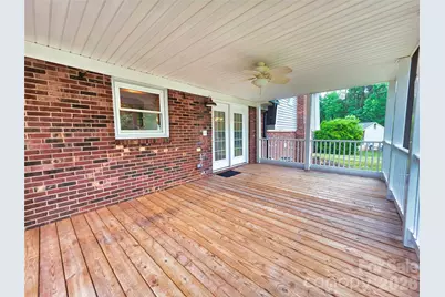 158 W Meadowview Drive, Statesville, NC 28625 - Photo 9