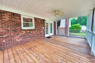 158 W Meadowview Dr, Statesville, NC 28625 - Photo 9