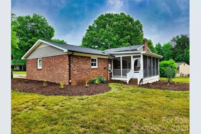158 W Meadowview Drive, Statesville, NC 28625 - Photo 9