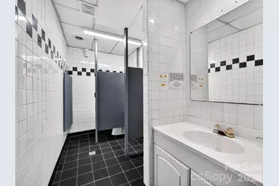 82 N Trade Street, Tryon, NC 28782 - Photo 25