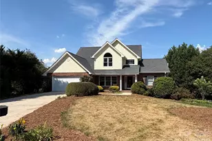 610 40th Ave Ln NW, Hickory, NC 28601 - Photo 1