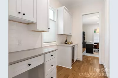 2928 Hanson Drive, Charlotte, NC 28207 - Photo 13