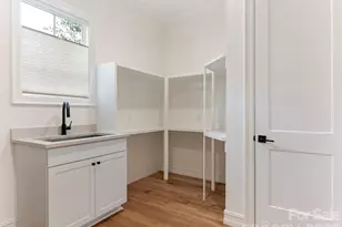 2928 Hanson Dr, Charlotte, NC 28207 - Photo 17