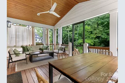 2928 Hanson Drive, Charlotte, NC 28207 - Photo 17