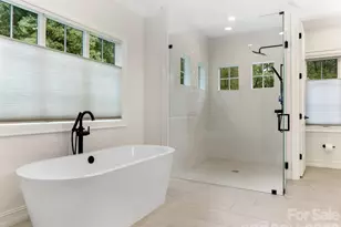 2928 Hanson Dr, Charlotte, NC 28207 - Photo 23