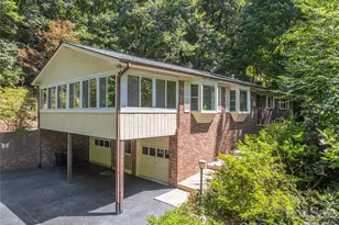 446 Deerhaven Ln, Hendersonville, NC 28791 - Photo 1