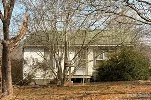 1081 Ashworth Rd, Marion, NC 28752 - Photo 3