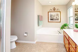 9301 Hanworth Trace Dr, Charlotte, NC 28277 - Photo 31