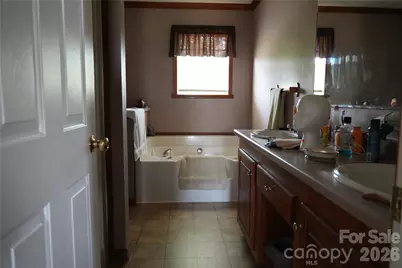 424 Press Walters Road, Hartsville, SC 29550 - Photo 5