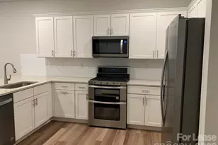 2143 Stevens Mill Rd, Matthews, NC 28104 - Photo 3