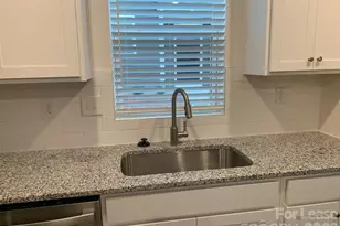 8101 Ramsburg Dr, Charlotte, NC 28269 - Photo 7