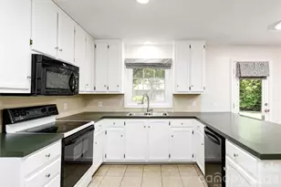 568 Wood Hollow Rd, Taylorsville, NC 28681 - Photo 15