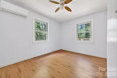 147 Longview Drive, Hendersonville, NC 28791 - Photo 11