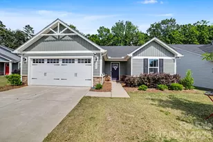 2220 GoldWood Dr, Charlotte, NC 28215 - Photo 3