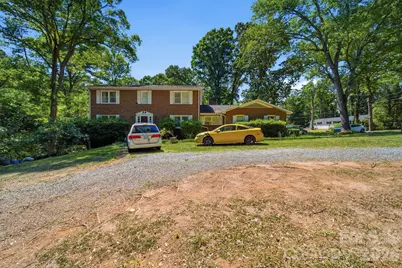 970 23rd Avenue NE, Hickory, NC 28601 - Photo 3