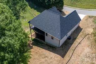 730 Chatsworth Circle SE, Lenoir, NC 28645 - Photo 9