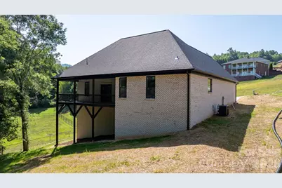 730 Chatsworth Circle SE, Lenoir, NC 28645 - Photo 5