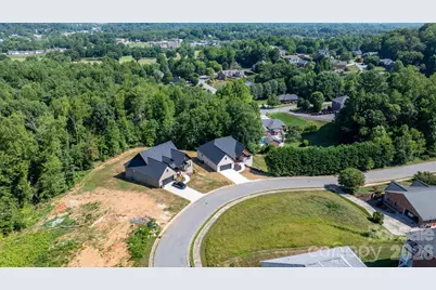 730 Chatsworth Circle SE, Lenoir, NC 28645 - Photo 11
