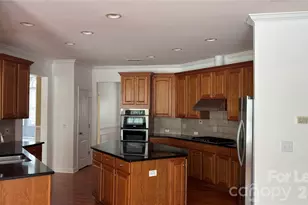 9604 Royal Colony Dr, Waxhaw, NC 28173 - Photo 11