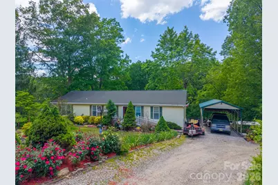 90, 106 & 132 Hennessee Street, Clyde, NC 28721 - Photo 1