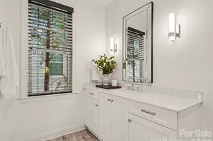 1020 N Sharon Amity Rd, Charlotte, NC 28211 - Photo 25