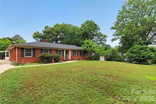 5326 Robinhood Rd, Charlotte, NC 28211 - Photo 1