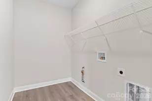 137 Cherry Spgs Ln, Asheville, NC 28804 - Photo 17