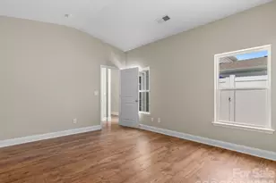 137 Cherry Spgs Ln, Asheville, NC 28804 - Photo 21