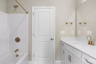 137 Cherry Spgs Ln, Asheville, NC 28804 - Photo 31
