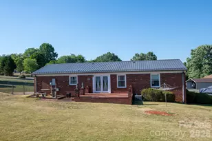 2104 Lamesa Ct, Lenoir, NC 28645 - Photo 7