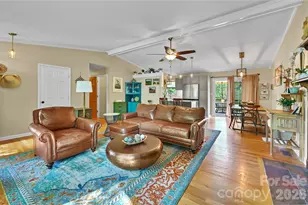 34 Knoll Ridge Dr, Asheville, NC 28804 - Photo 11